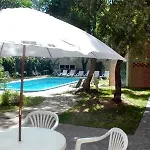 El Pino Apart