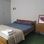 Habitaciones Con Bano Compartido En Departamento Mid Century Modern