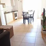Hermoso Departamento Centrico Con Estacionamiento.