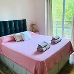 Hermoso Departamento Centrico Con Estacionamiento.