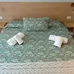 Perfecta Ubicacion A Estrenar Con Terraza Y Parrilla