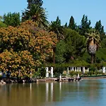 Del Parque Apartments