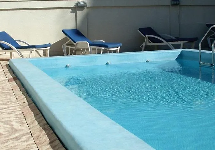 Millennium Condominio Suites