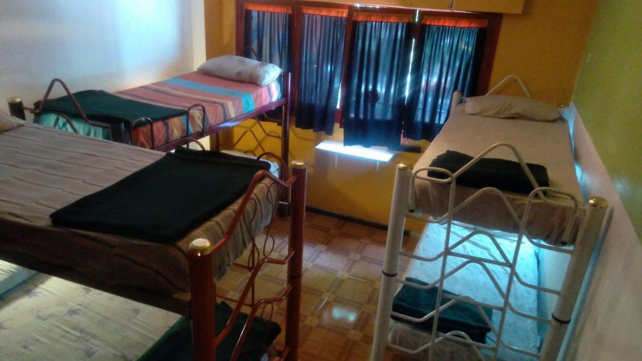 Hostel Campo Base Youth *