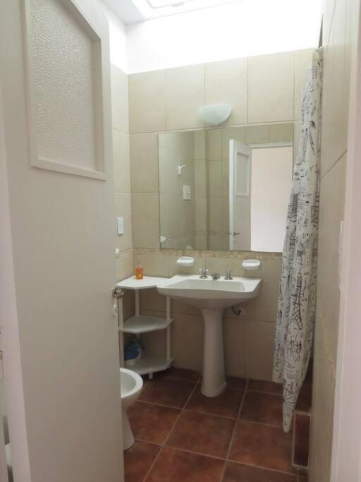 Apartamento Lo De Piti. Excelente Ubicacion, Calido Y Luminoso