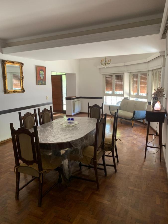La Embajada Hostel Mendoza