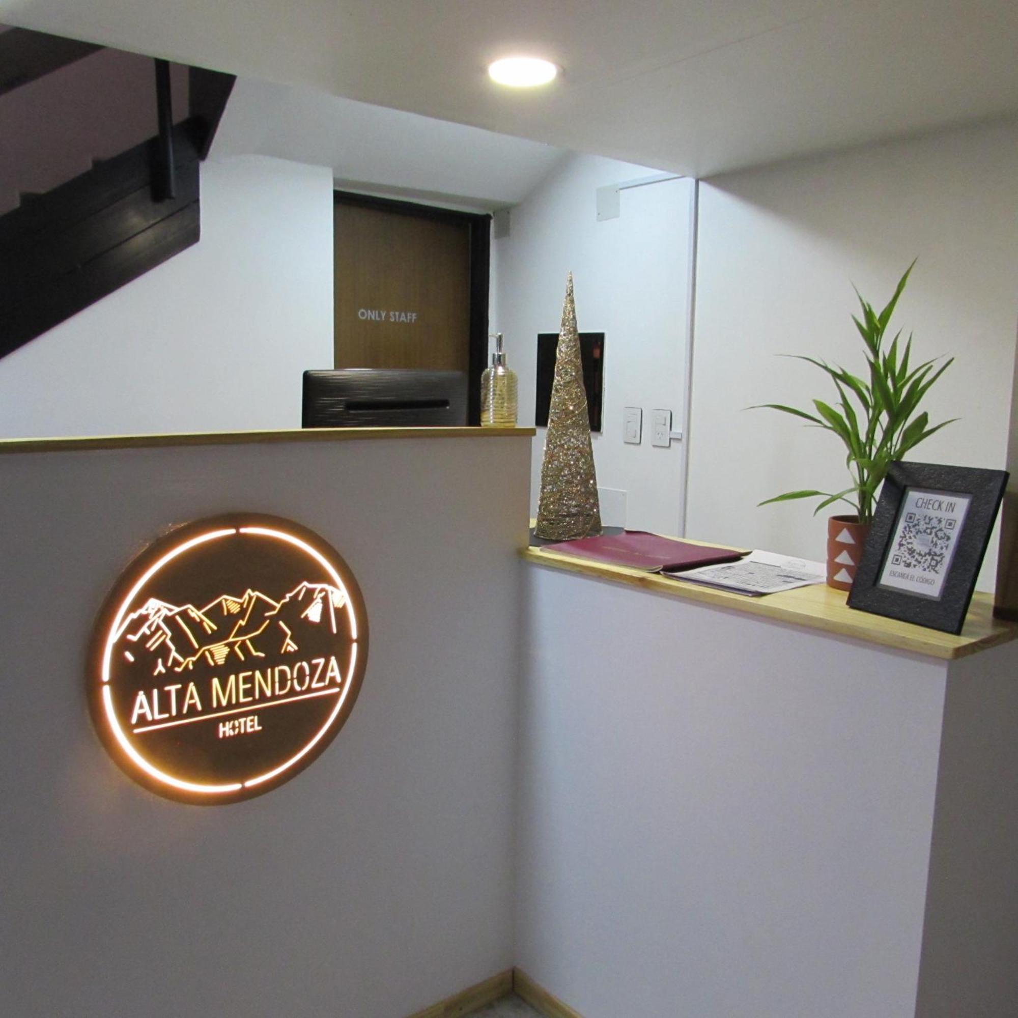 Hotel Alta 2*