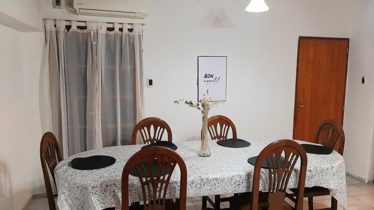 Casa Ideal Turistas En Mendoza, Ubicacion Perfecta, Patio Con Parrilla Y Parking Privado Gratis A 100 Mts *