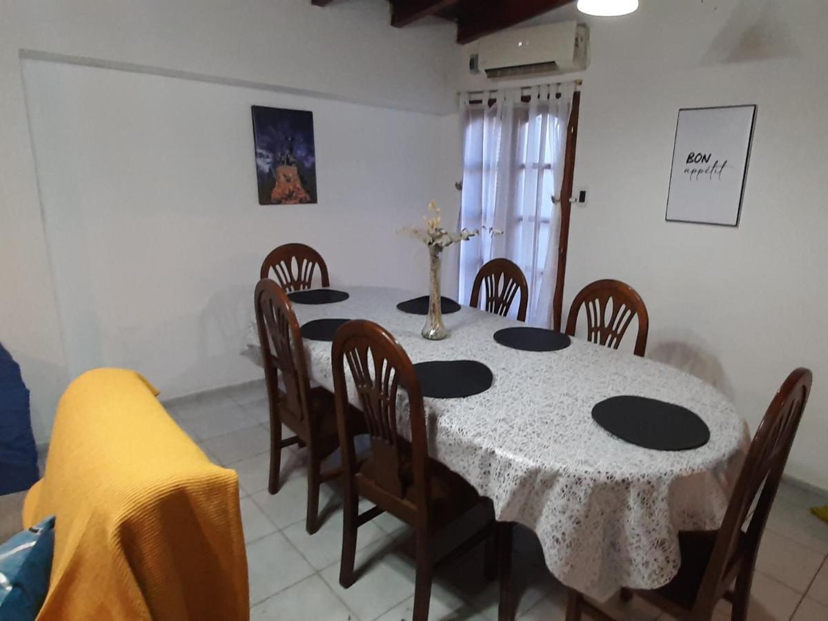 Casa Ideal Turistas En Mendoza, Ubicacion Perfecta, Patio Con Parrilla Y Parking Privado Gratis A 100 Mts * Mendoza