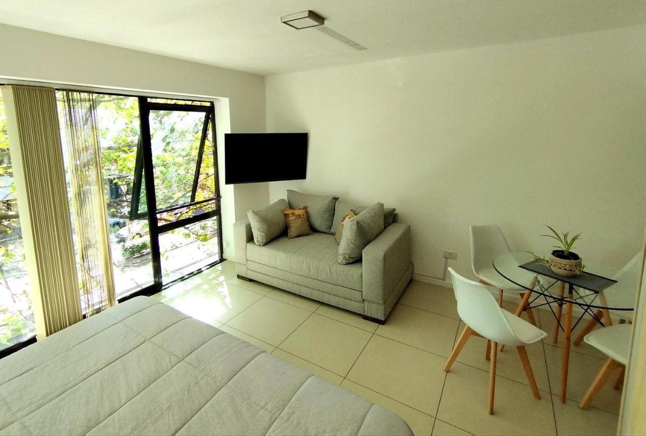 New & Lovely In Center Apartamento