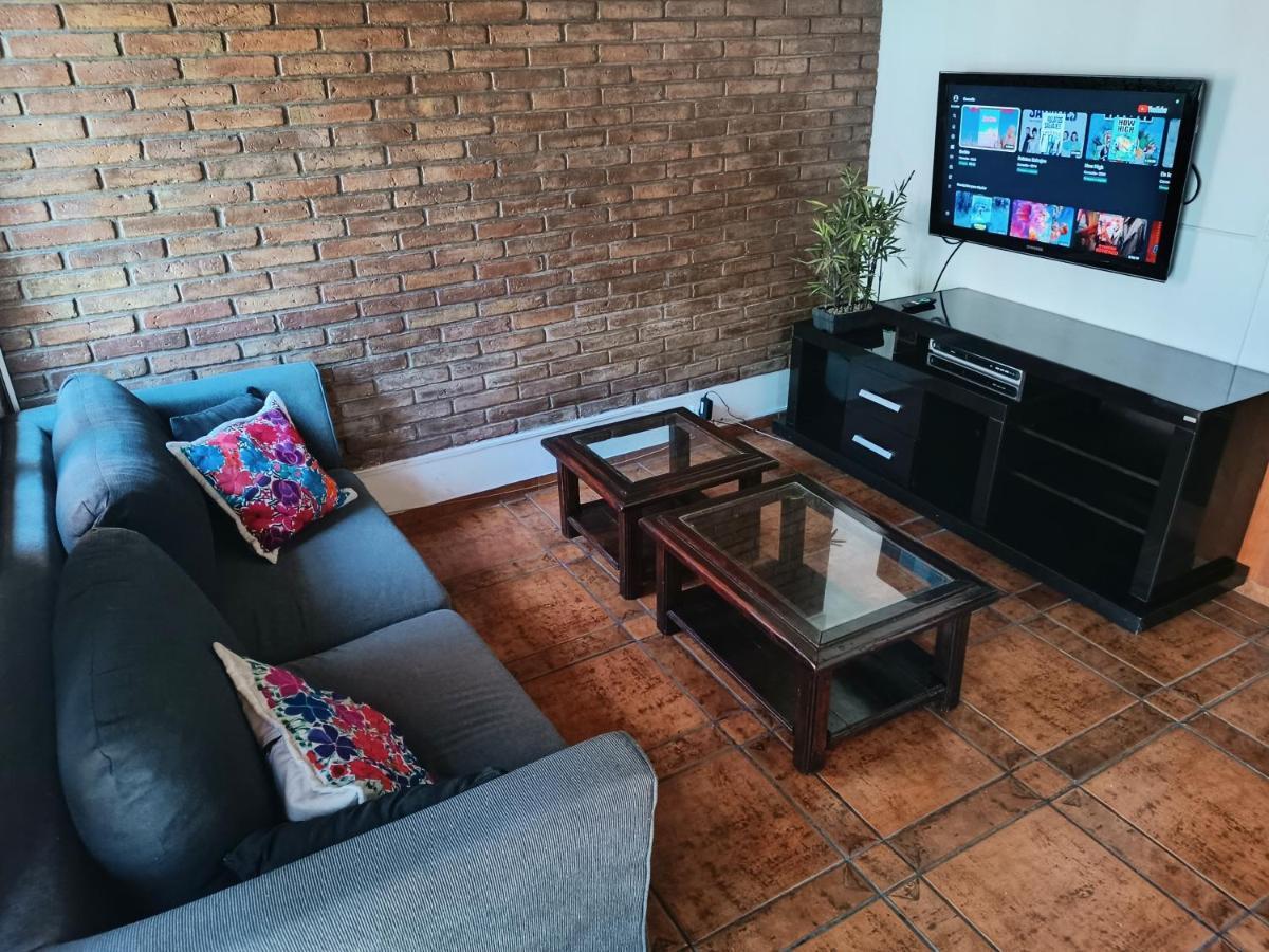 Casa Granaderos Holiday home *