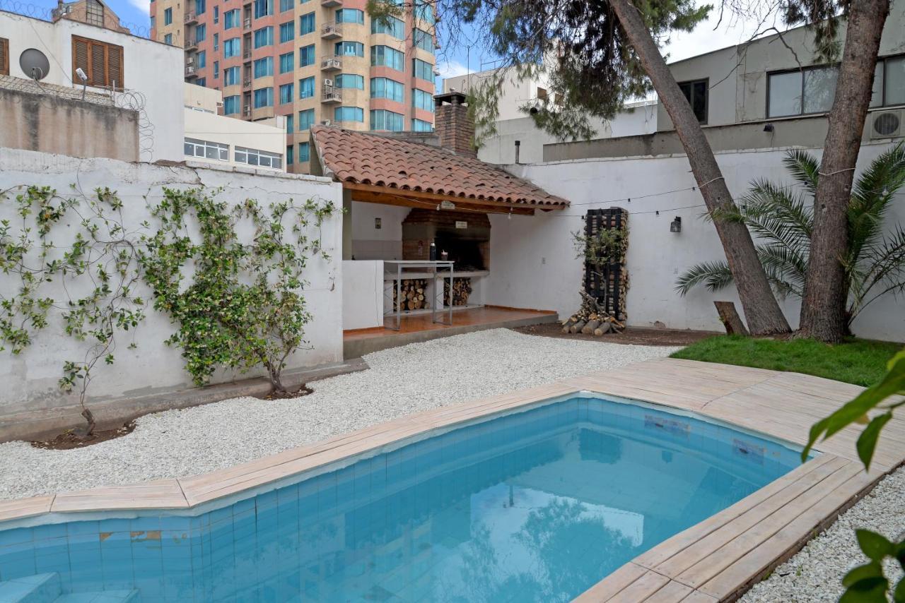 Kuyuk Hostal *