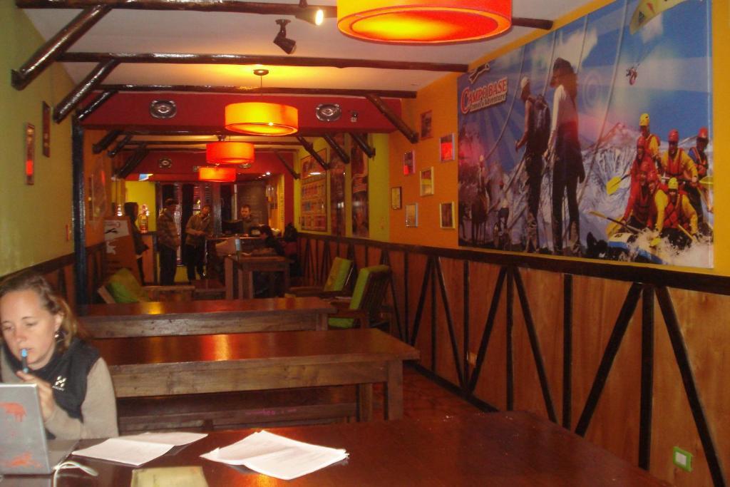 Campo Base Youth Hostel