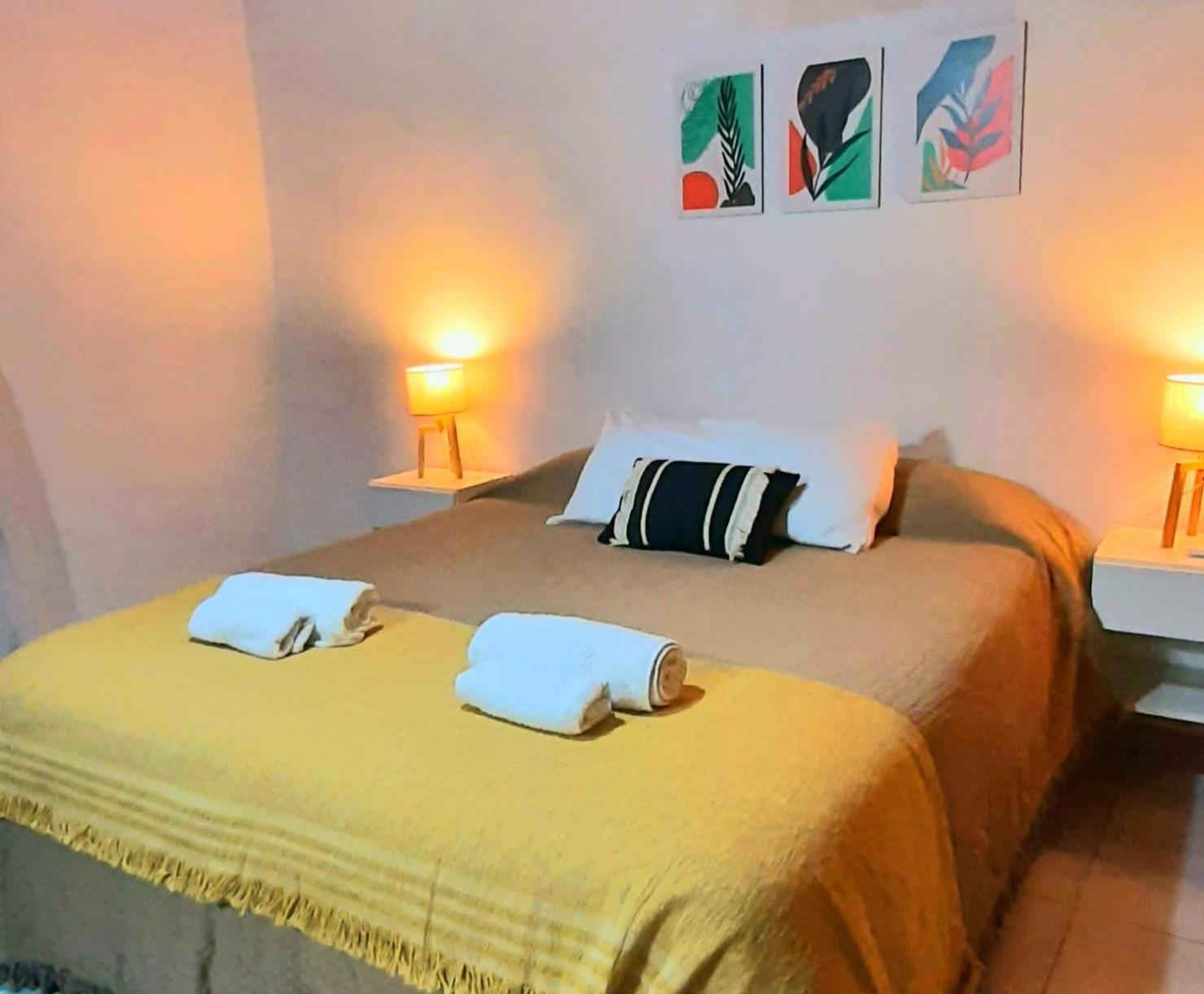 Casa Ideal Turistas En Mendoza, Ubicacion Perfecta, Patio Con Parrilla Y Parking Privado Gratis A 100 Mts