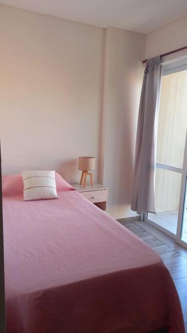 Apartamento Hermoso Departamento Centrico Con Estacionamiento.