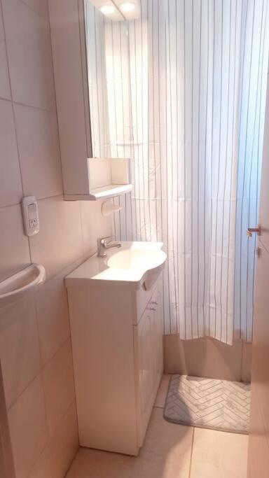 Hermoso Departamento Centrico Con Estacionamiento. Apartamento Mendoza