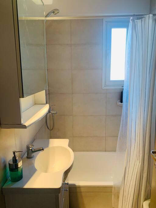 Apartamento Hermoso Departamento Centrico Con Estacionamiento.