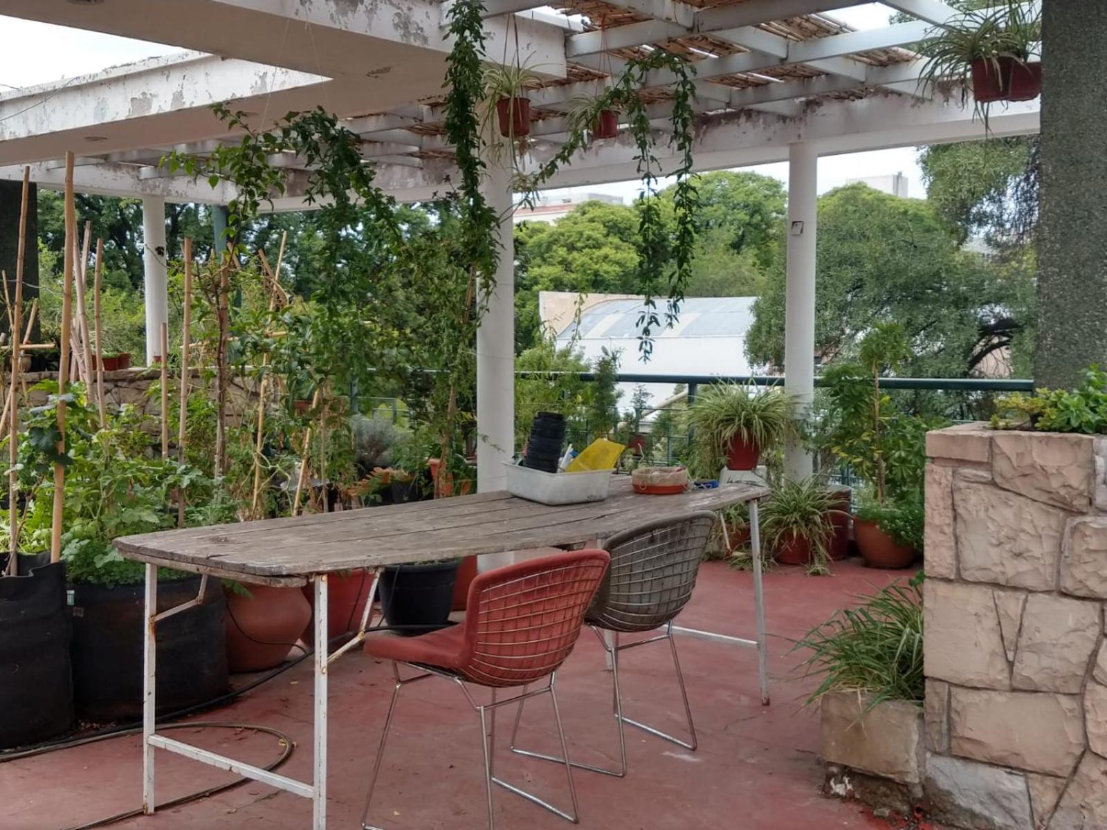 Con Bano Compartido En Departamento Mid Century Modern