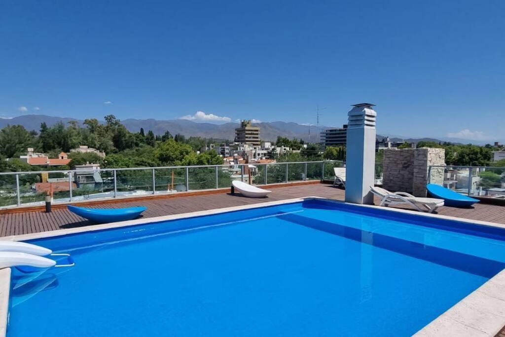 Apartamento Pileta Con Vistas Panoramicas, Seguridad Y Cochera *