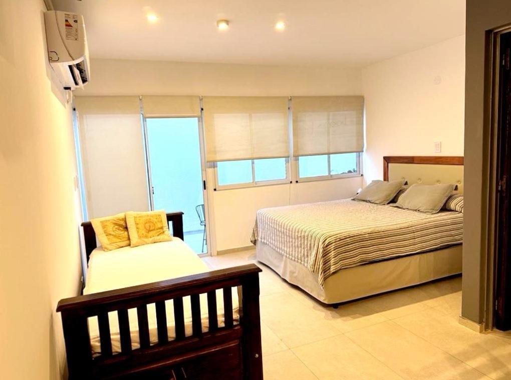 Apartamento Monoambiente Calido, Luminoso, Con Cochera!!!! *