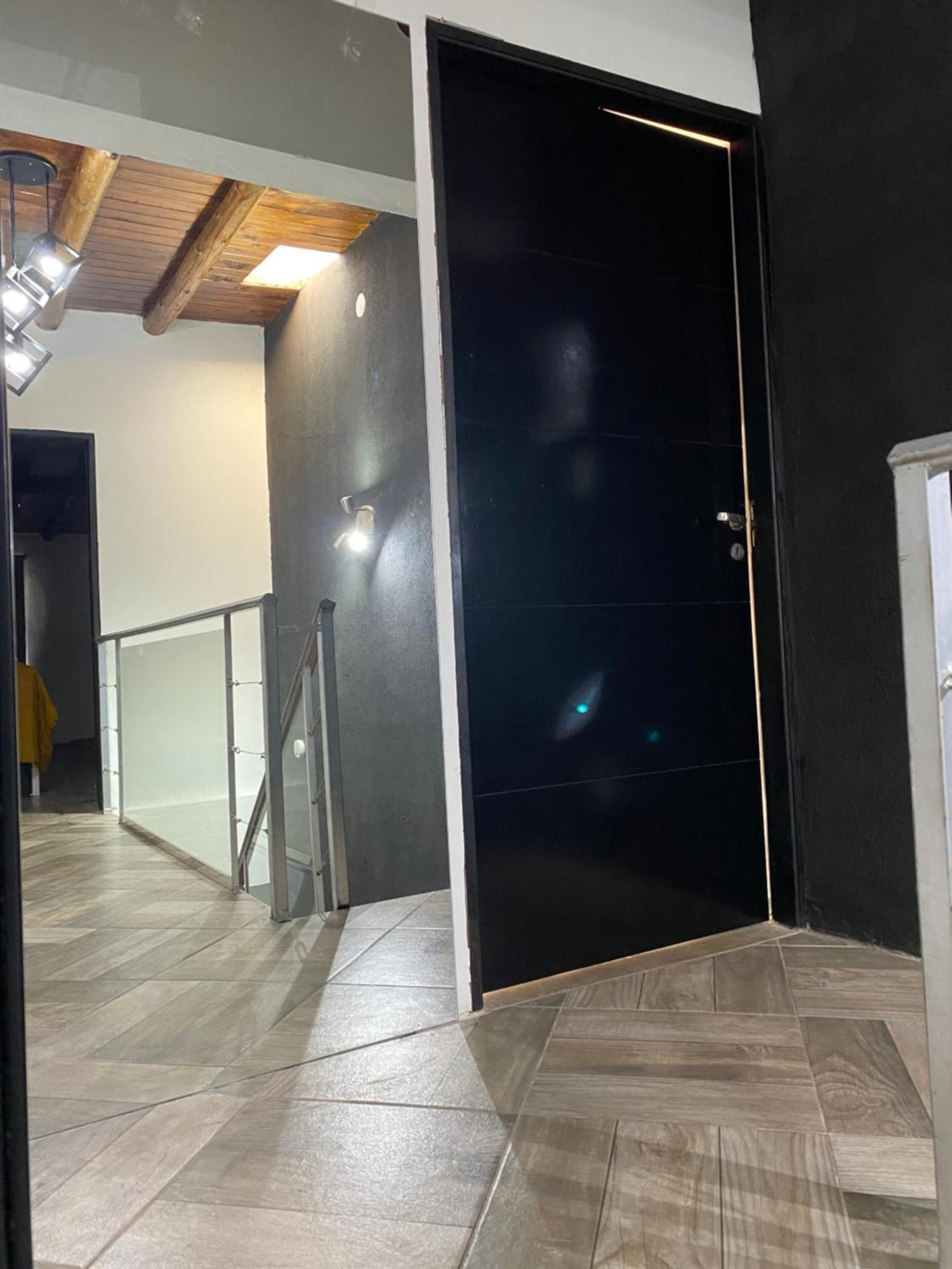 Casa Moderna En Zona Centrica Mendoza