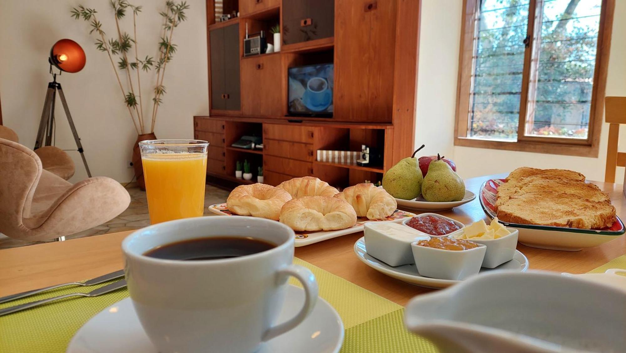 La Casa Del Parque Bed & Breakfast 3*