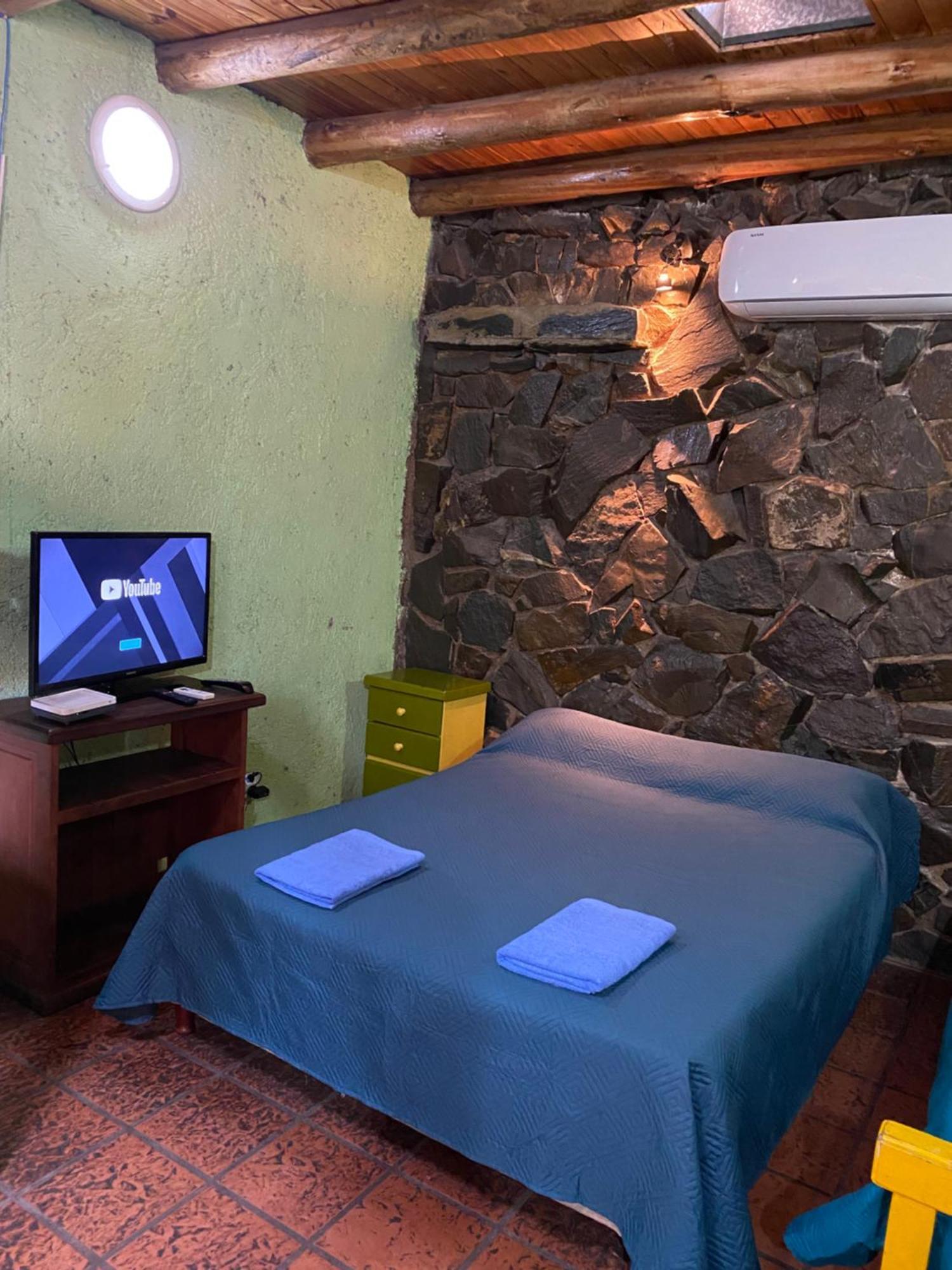 Ruca Potu Hostel *
