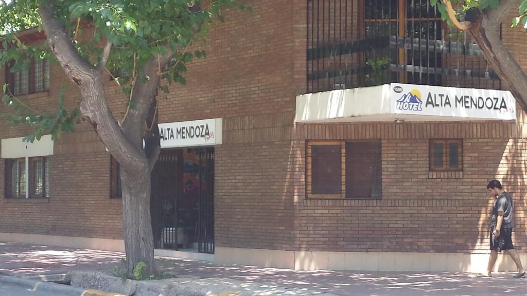Hotel Alta 2*