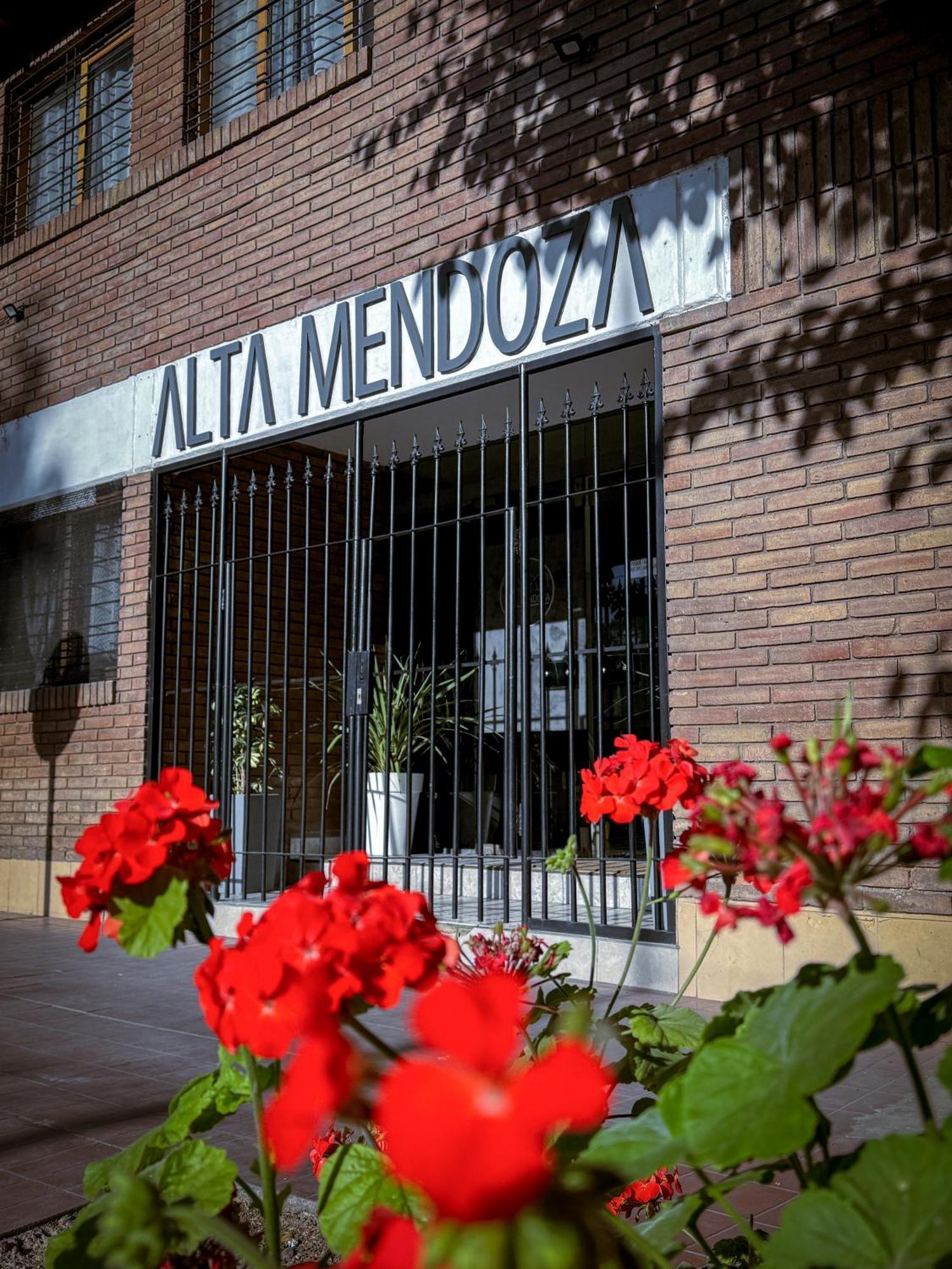 Alta Hotel