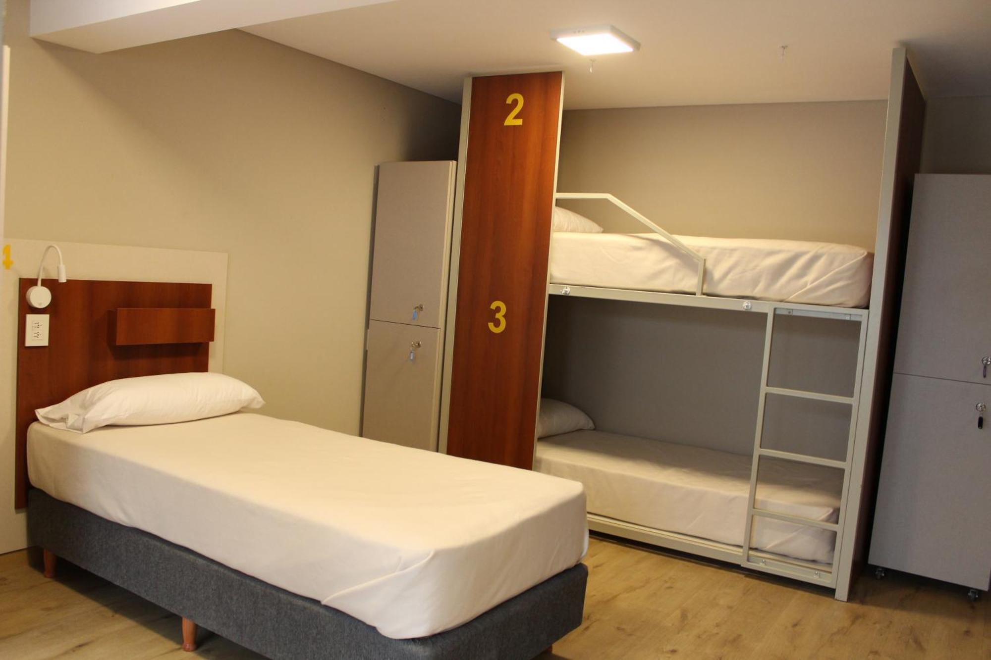 Nomade Mdz Guest house *