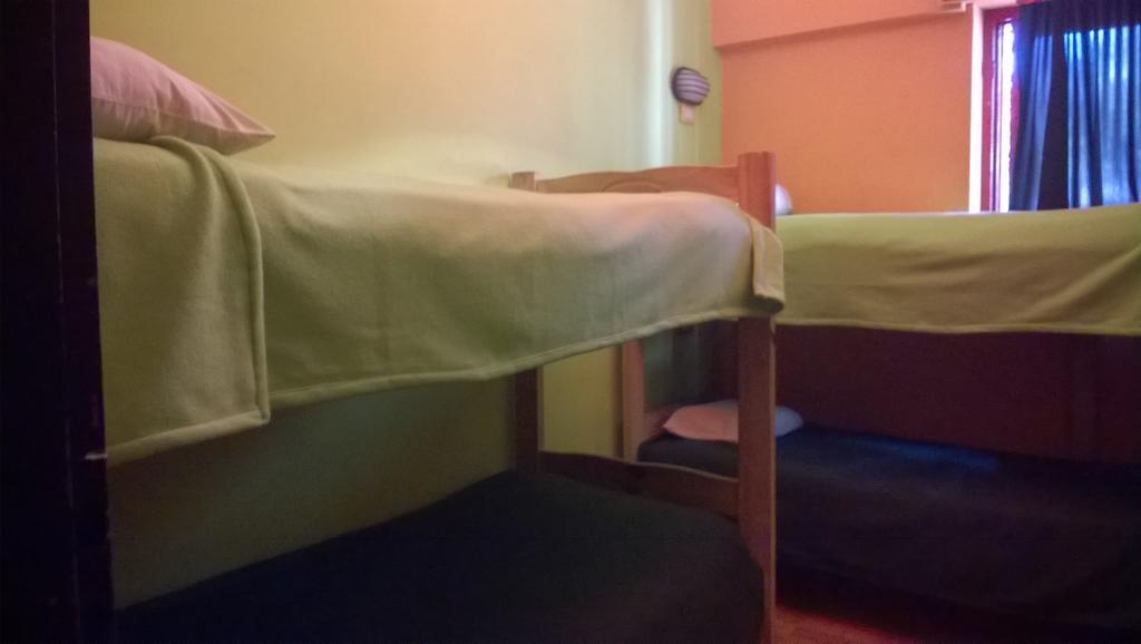 Campo Base Youth Hostel
