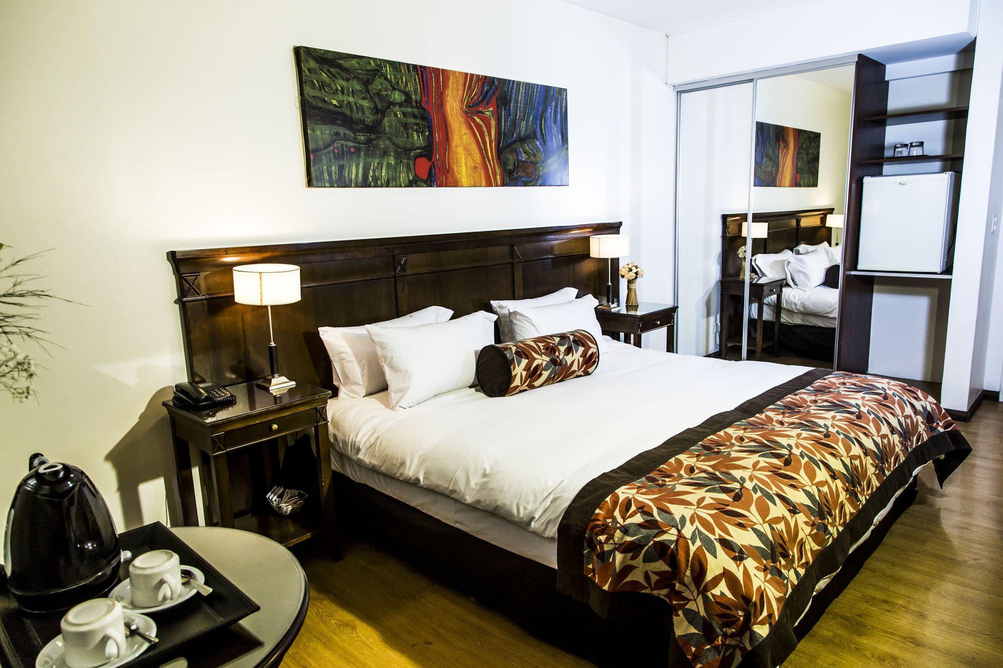 Hotel Mendoza Hotel