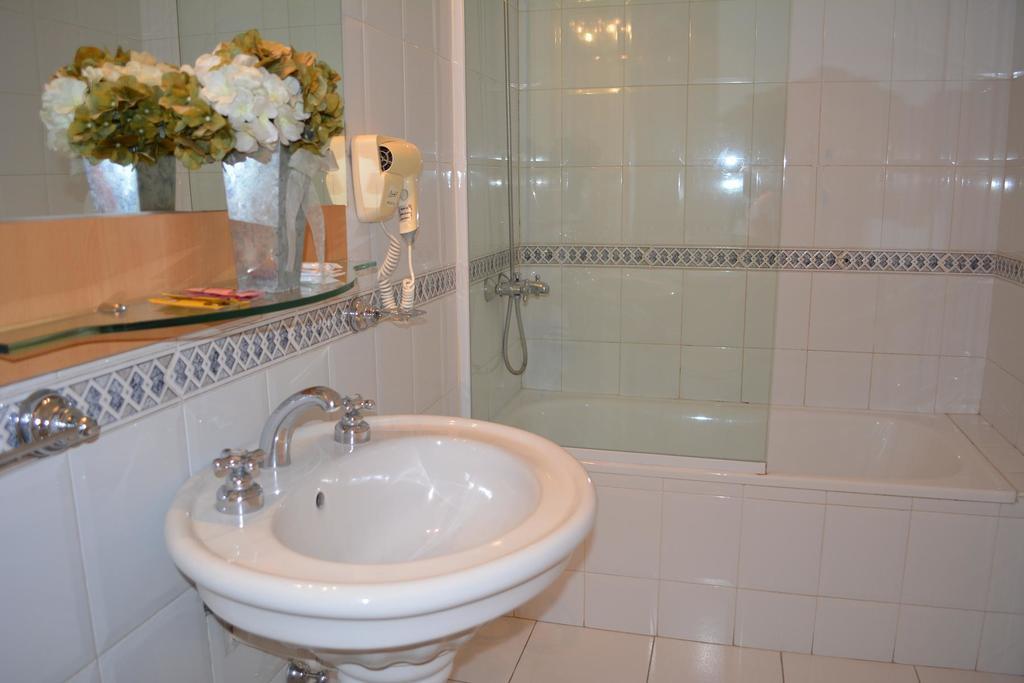 Aparthotel Millennium Condominio Suites 4*
