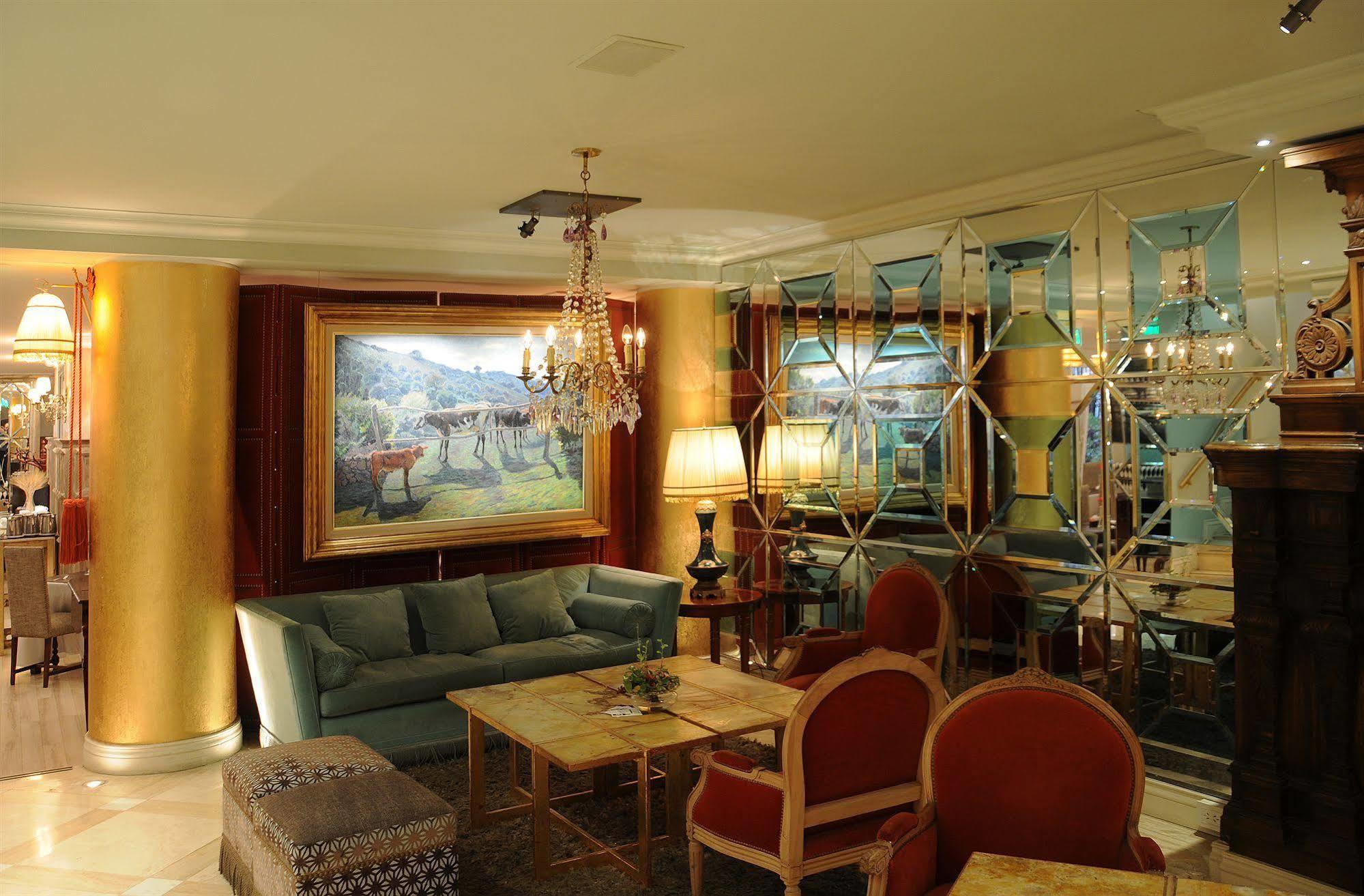 Hotel Huentala 4*