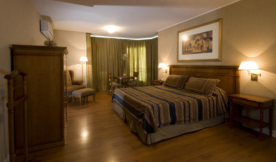 Aparthotel Millennium Condominio Suites 4*