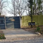 Posada Y Cabanas \