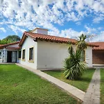 Casa Deluxe Malbec , Barrio Privado, Con Cochera Doble, Jardin Y Churrasquera