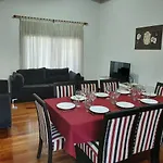 Casa Deluxe Malbec , Barrio Privado, Con Cochera Doble, Jardin Y Churrasquera