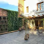 Oeste Suites