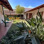 Valentino House Piscina Internet Parking Desayuno