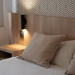 Urbana Class Hotel