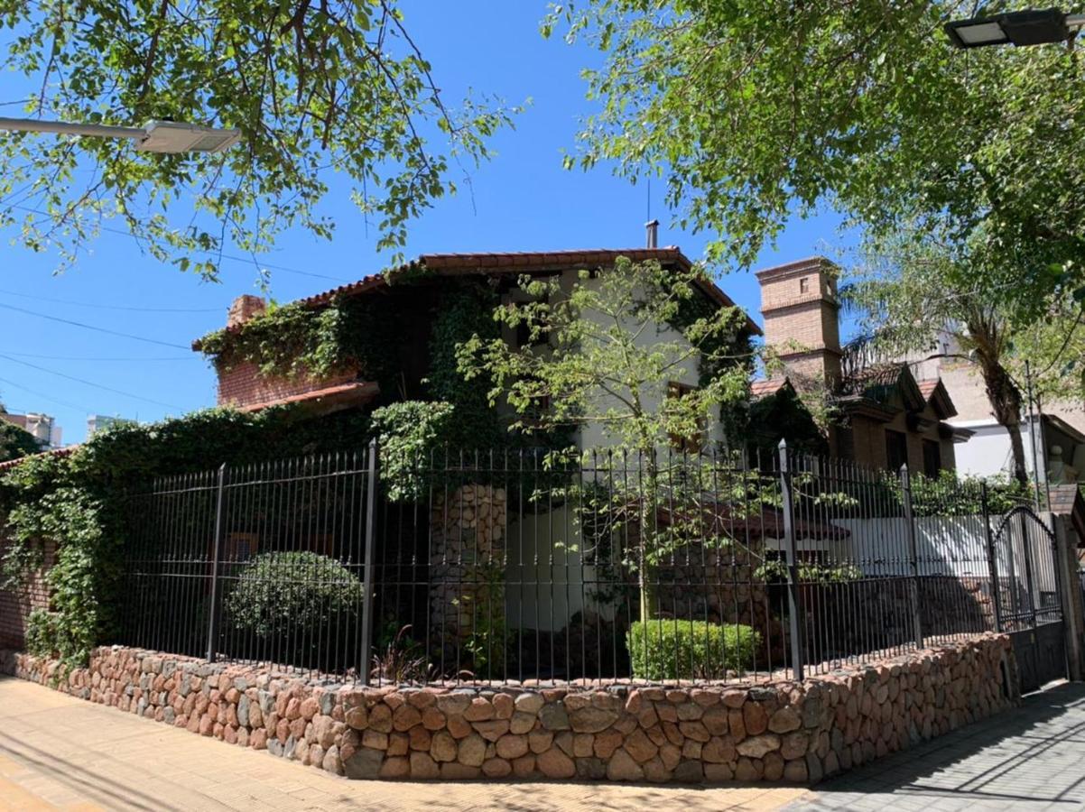 Casa Camilo Mendoza