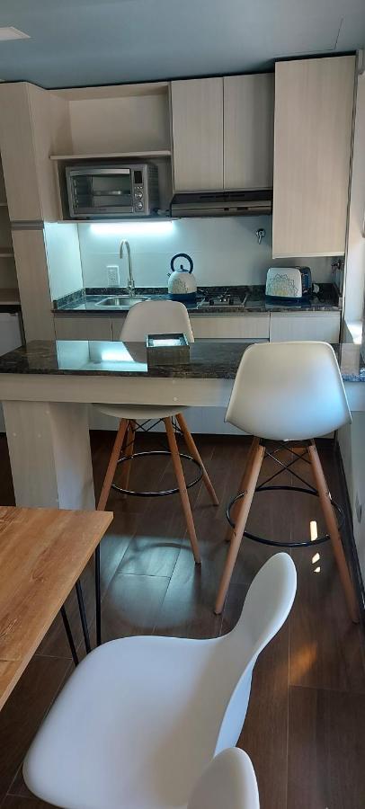 Departamento Con Cochera Muy Bien Ubicado En Ciudad * Mendoza