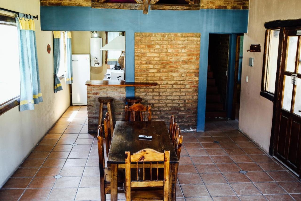 Chalet Casona Familiar Potrerillos Y *