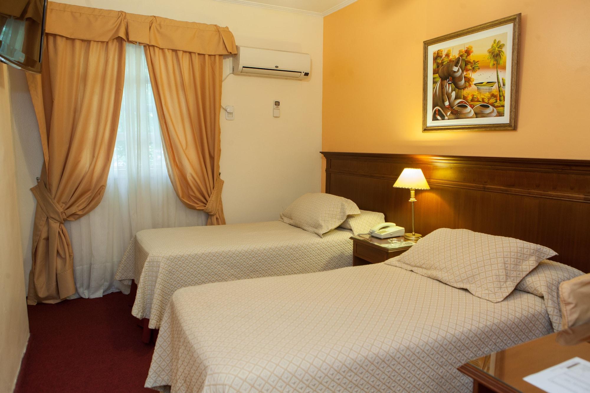 Ritz 3*