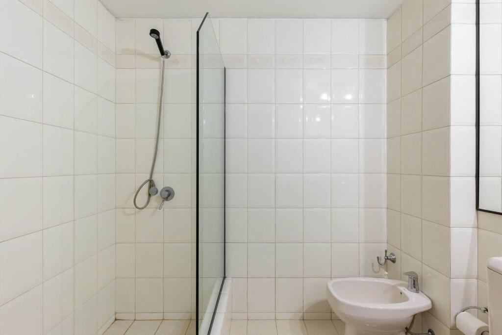 Apartamento Piso Frontal En La Mejor Calle De Mendoza! *