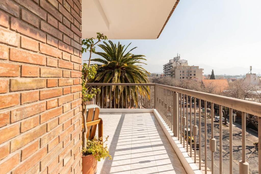 Apartamento Piso Frontal En La Mejor Calle De Mendoza! *