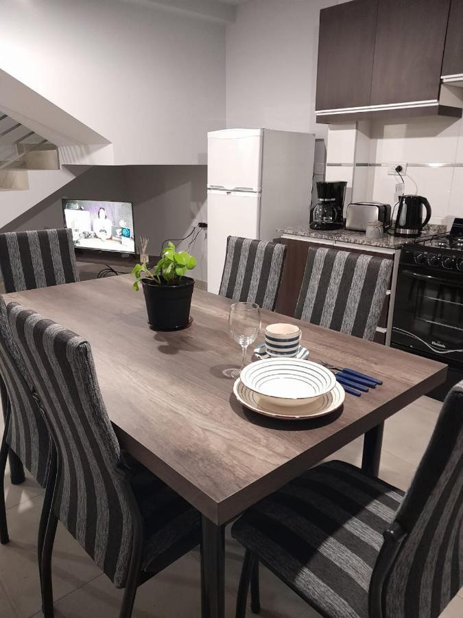 Departamento Amueblado A Estrenar Con Capacidad Hasta 6 Personas Incluye Camas,ropa De Cama , Vajilla Completa, Artefactos De Cocina Eléctricos, Smarttv, 3 , 2 Baños, Patio Con Churasquera Y Cochera Hasta 3 Autos Apartamento *