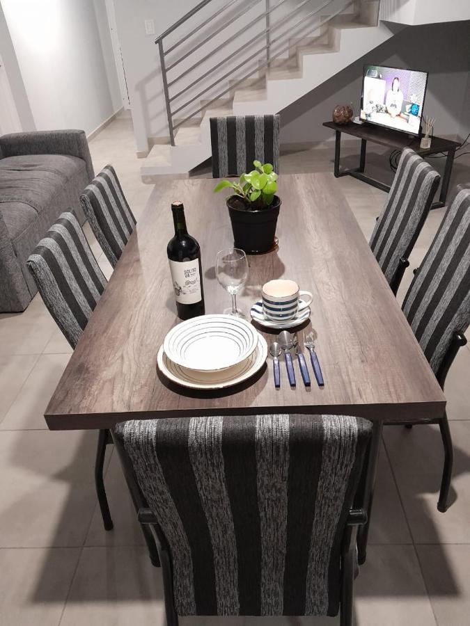 Apartamento Departamento Amueblado A Estrenar Con Capacidad Hasta 6 Personas Incluye Camas,ropa De Cama , Vajilla Completa, Artefactos De Cocina Eléctricos, Smarttv, 3 , 2 Baños, Patio Con Churasquera Y Cochera Hasta 3 Autos