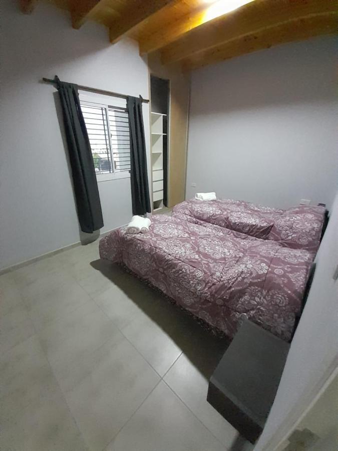 Apartamento Departamento Amueblado A Estrenar Con Capacidad Hasta 6 Personas Incluye Camas,ropa De Cama , Vajilla Completa, Artefactos De Cocina Eléctricos, Smarttv, 3 , 2 Baños, Patio Con Churasquera Y Cochera Hasta 3 Autos